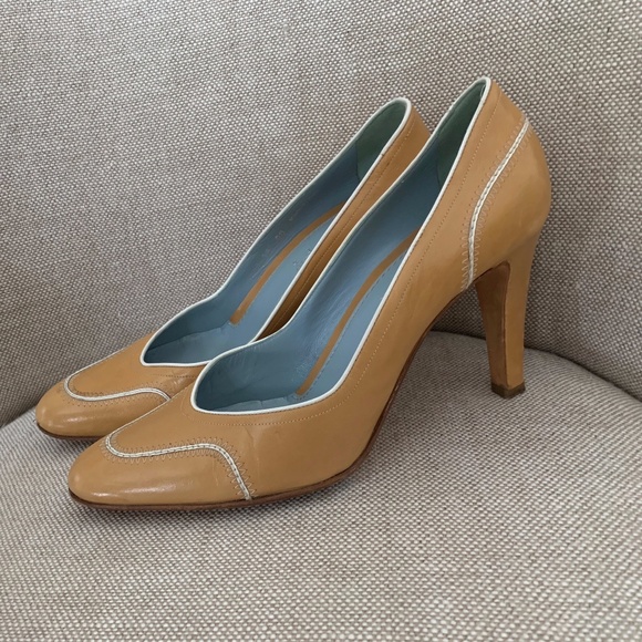 LAMBERTSON TRUEX CAMEL WHITE PUMPS size 38 / 7.5 - Picture 1 of 3